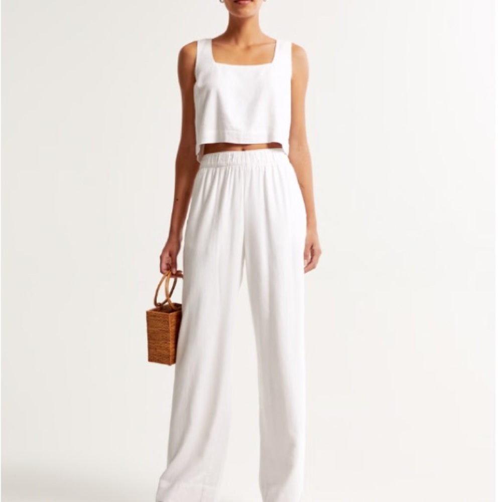 Abercrombie & Fitch Linen-Blend Pull-On Pant in White, size Small Short